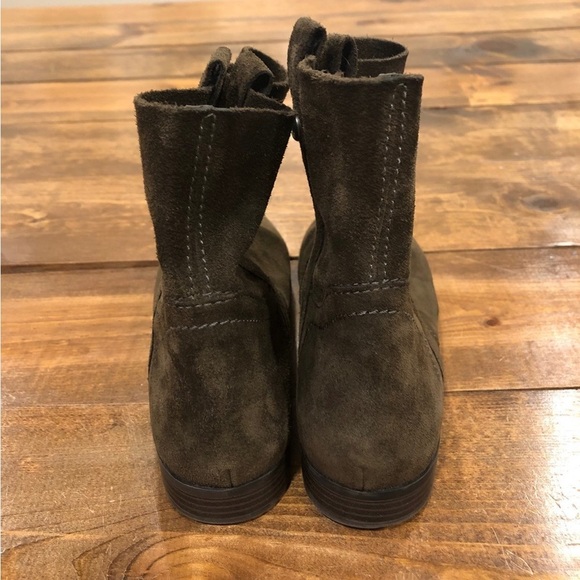 Frye • Sarah Suede Olive Shorty Booties 7.5 - Picture 3 of 11